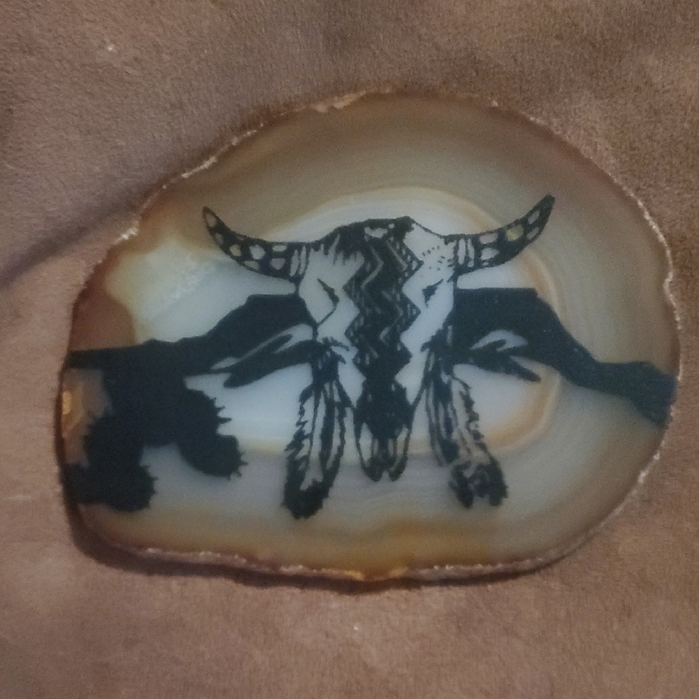 Bull Skull Agate Slice Decor